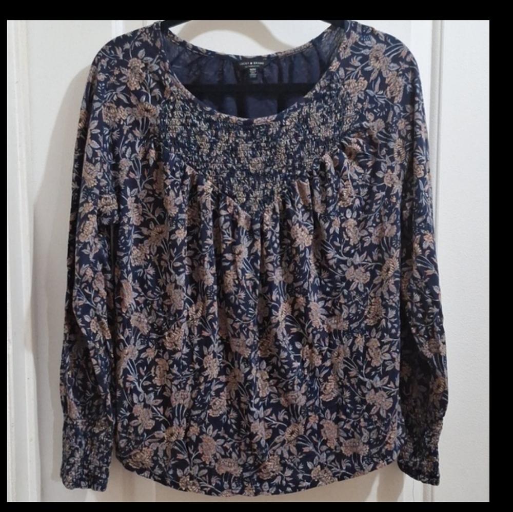 Lucky Brand Floral boho top size Medium‎ long sleeve